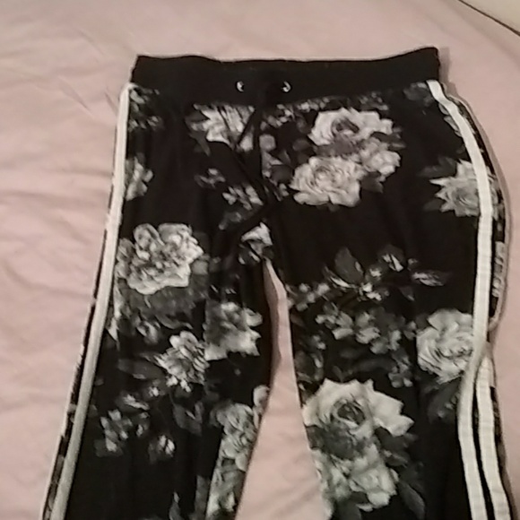 I jsit got these and found out that they dont fit - Picture 2 of 3